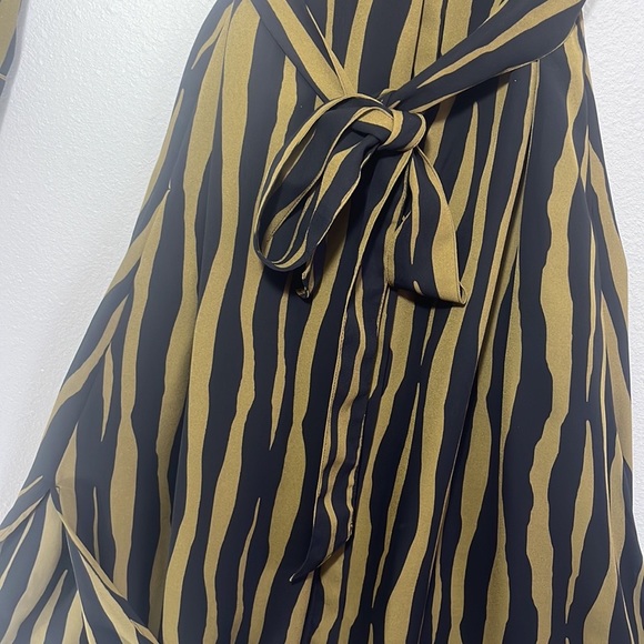 Banana Republic Button Down Utility Dress Shirt size 4 - Picture 7 of 12